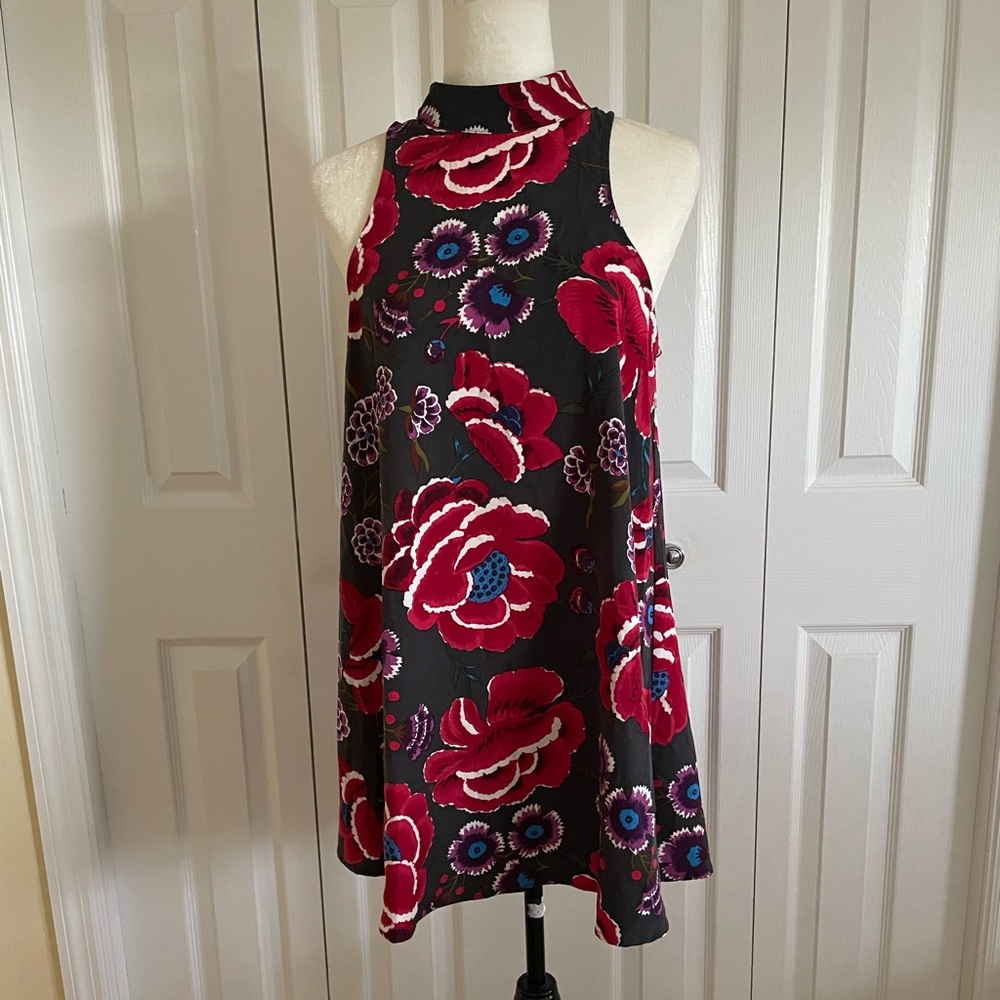 By Together Floral V-back cut out dress